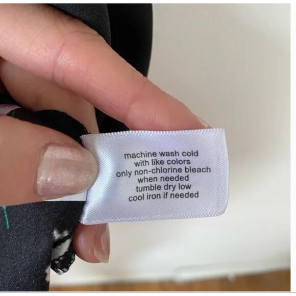 Lane Bryant Moody Floral Print Sleeveless Top 22 - Picture 7 of 8